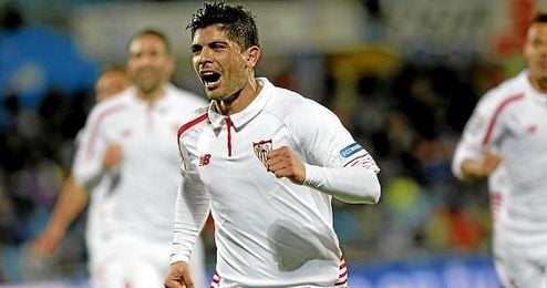 Banega celebra su gol de falta ante el Getafe. Banega celebra su gol de falta ante el Getafe.