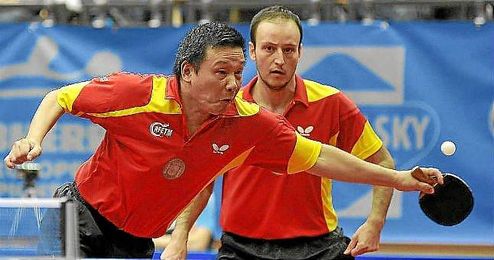 Juanito, con la selección española de tenis de mesa. Juanito, con la selección española de tenis de mesa.
