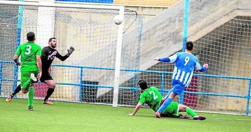 En la imagen, el portero Antonio durante el UP Viso-La Liara. En la imagen, el portero Antonio durante el UP Viso-La Liara.