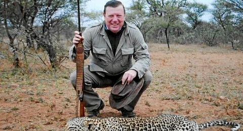 César Cadaval, durante un safari. César Cadaval, durante un safari.