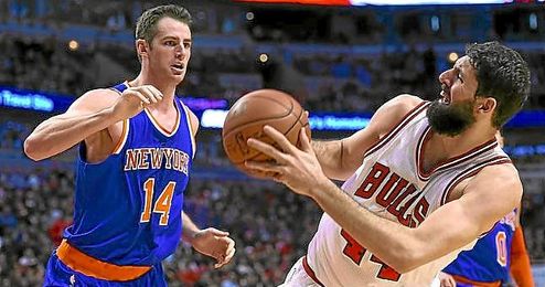 Mirotic firmó nueve triples que no sirvieron para el triunfo. Mirotic firmó nueve triples que no sirvieron para el triunfo.