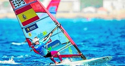La sevillana Marina Alabau, tercera el miércoles, bajó ayer hasta el quinto lugar en la tabla. La sevillana Marina Alabau, tercera el miércoles, bajó ayer hasta el quinto lugar en la tabla.
