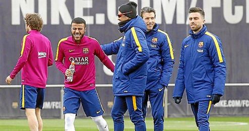Rafinha y Luis Enrique, sonrientes en un entrenamiento. Rafinha y Luis Enrique, sonrientes en un entrenamiento.