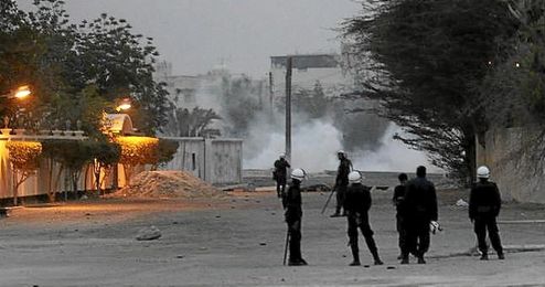 Imagen de efectivos de la policía en Manama, Baréin. Imagen de efectivos de la policía en Manama, Baréin.