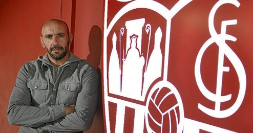 Monchi posa para los medios gráficos de ESTADIO. Monchi posa para los medios gráficos de ESTADIO.