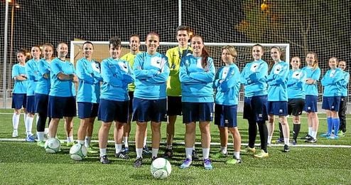 El Ciudad de Alcalá, campeón de la Segunda Andaluza Femenina, posa para ESTADIO Deportivo. El Ciudad de Alcalá, campeón de la Segunda Andaluza Femenina, posa para ESTADIO Deportivo.