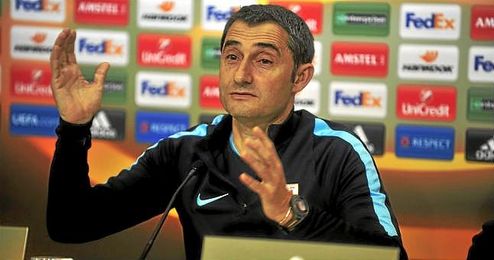 Valverde, en la sala de prensa del Sánchez Pizjuán. Valverde, en la sala de prensa del Sánchez Pizjuán.