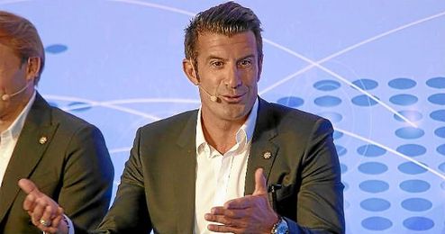 Luis Figo, durante un acto ante la prensa. Luis Figo, durante un acto ante la prensa.