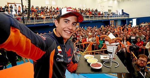 Marc Márquez ha tenido un detalle con la localidad de Villamartín. Marc Márquez ha tenido un detalle con la localidad de Villamartín.