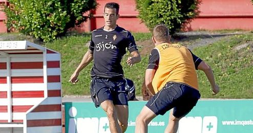 El zaguero madrileño se decantó por el líder de la Premier. El zaguero madrileño se decantó por el líder de la Premier.