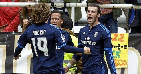 Gareth Bale celebra uno de los goles anotados en Vallecas. Gareth Bale celebra uno de los goles anotados en Vallecas.