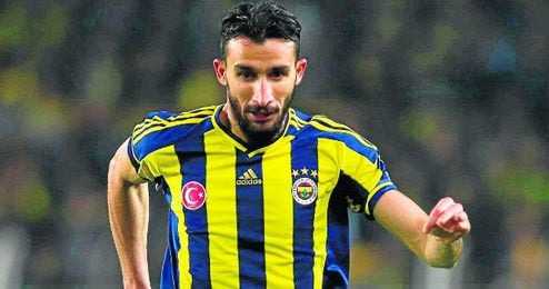 Mehmet Topal termina en junio su contrato con el Fenerbahçe. Mehmet Topal termina en junio su contrato con el Fenerbahçe.