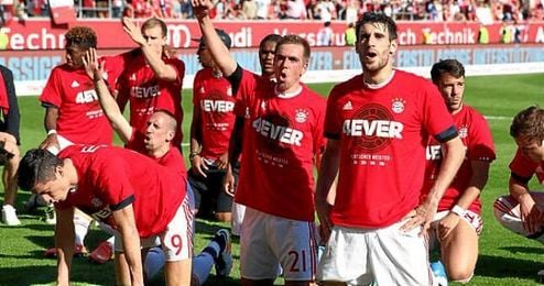 Se trata de la cuarta Bundesliga consecutiva que gana el Bayern. Se trata de la cuarta Bundesliga consecutiva que gana el Bayern.