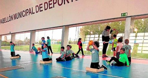 Los asistentes de San José de La Rinconada y Guillena se lo pasaron en grande en El Pedroso. Los asistentes de San José de La Rinconada y Guillena se lo pasaron en grande en El Pedroso.