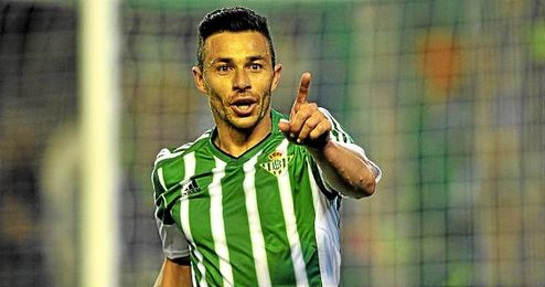 Rubén celebra uno de los 18 tantos que ha anotado este curso. Rubén celebra uno de los 18 tantos que ha anotado este curso.