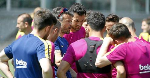 Luis Enrique se llevará a todo el equipo a Madrid. Luis Enrique se llevará a todo el equipo a Madrid.