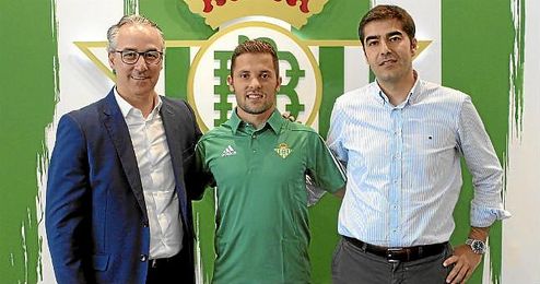 Durmisi, junto a Torrecilla y Ángel Haro. Durmisi, junto a Torrecilla y Ángel Haro.