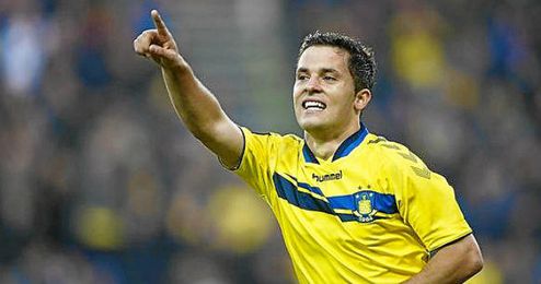 Durmisi, celebrando un tanto con su exquipo. Durmisi, celebrando un tanto con su exquipo.