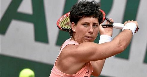 Carla Suárez se mostró muy descentrada desde el inicio del partido. Carla Suárez se mostró muy descentrada desde el inicio del partido.