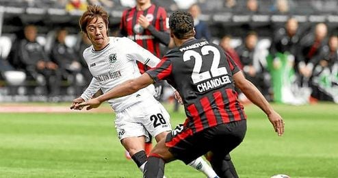 Kiyotake, en un partido con el Hannover 96. Kiyotake, en un partido con el Hannover 96.