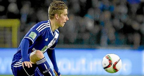 Dennis Praet está deseoso de militar en el Sevilla. Dennis Praet está deseoso de militar en el Sevilla.