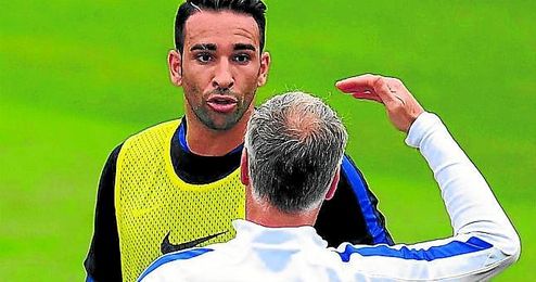 Adil Rami ha tenido roces con Deschamps, que pese a todo confía en él. Adil Rami ha tenido roces con Deschamps, que pese a todo confía en él.