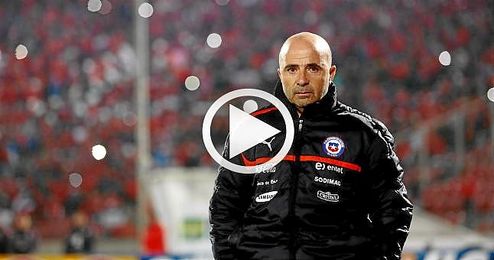 Sampaoli ha ganado cinco títulos en su carrera, cuatro con la Universidad de Chile y uno con la selección chilena. Sampaoli ha ganado cinco títulos en su carrera, cuatro con la Universidad de Chile y uno con la selección chilena.