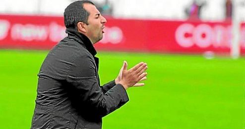 Diego Martínez, técnico del Sevilla Atlético. Diego Martínez, técnico del Sevilla Atlético.