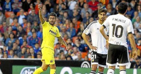 Samu García celebra un gol con el Valencia. Samu García celebra un gol con el Valencia.