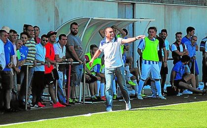 Andrés Millán suplirá en el banquillo nervionense a Antonio Rueda. Andrés Millán suplirá en el banquillo nervionense a Antonio Rueda.