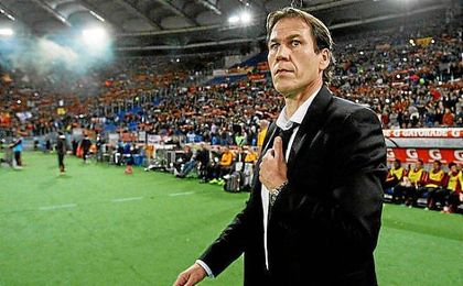 Rudi Garcia, en un partido con la Roma. Rudi Garcia, en un partido con la Roma.