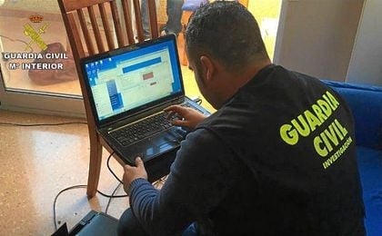 La Guardia Civil persigue las descalificaciones en la red. La Guardia Civil persigue las descalificaciones en la red.