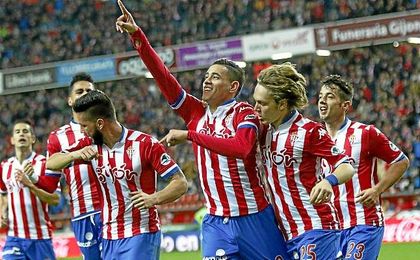 Sanabria celebra un gol el Sporting de Gijón. Sanabria celebra un gol el Sporting de Gijón.