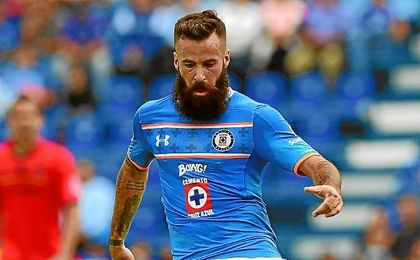 Marc Crosas con Cruz Azul Marc Crosas con Cruz Azul