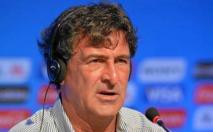 Mario Kempes señala que "no" le ha soprendido "la eliminación de España" de la Eurocopa. Mario Kempes señala que "no" le ha soprendido "la eliminación de España" de la Eurocopa.