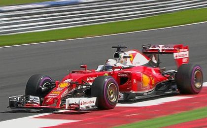 Los españoles Fernando Alonso y Carlos Sainz finalizaron con el décimo y el decimoctavo mejor crono. Los españoles Fernando Alonso y Carlos Sainz finalizaron con el décimo y el decimoctavo mejor crono.