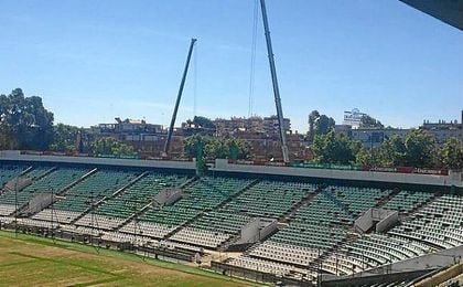 Imagen del Gol Sur del Estadio Benito Villamarín. Imagen del Gol Sur del Estadio Benito Villamarín.