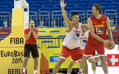 "Estoy contento de estar con los mejores jugadores de España y sobre todo de seguir aprendiendo". "Estoy contento de estar con los mejores jugadores de España y sobre todo de seguir aprendiendo".