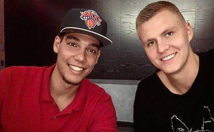 "Porzingis lo ha hecho muy bien el año pasado, es como el jefe allí y para mí es un honor poder volver a jugar con él". "Porzingis lo ha hecho muy bien el año pasado, es como el jefe allí y para mí es un honor poder volver a jugar con él".