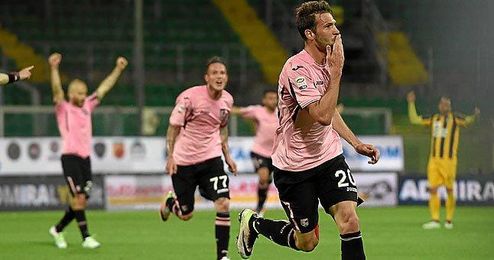 Vázquez, con Maresca, su excompañero, al fondo. Vázquez, con Maresca, su excompañero, al fondo.