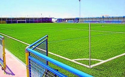 El Marismas es uno de los estadios de más solera del fútbol amateur sevillano. El Marismas es uno de los estadios de más solera del fútbol amateur sevillano.