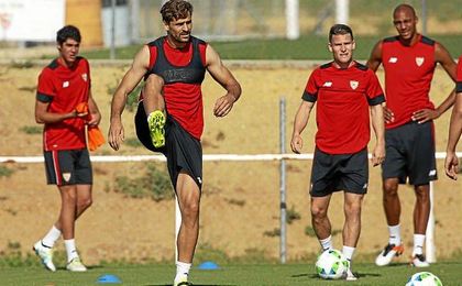 Llorente se entrena como uno más, pero no cuenta. Llorente se entrena como uno más, pero no cuenta.