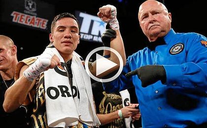 Valdez, de 25 años, puso su marca en 20-0, con 18 fueras de combate. Valdez, de 25 años, puso su marca en 20-0, con 18 fueras de combate.