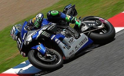 El español Pol Espargaró formó equipo con el inglés Alex Lowes y el japonés Katsuyuki Nakasuga. El español Pol Espargaró formó equipo con el inglés Alex Lowes y el japonés Katsuyuki Nakasuga.