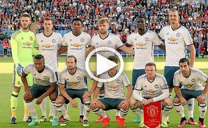 Golazo de Ibrahimovic en su debut con el Manchester United Golazo de Ibrahimovic en su debut con el Manchester United
