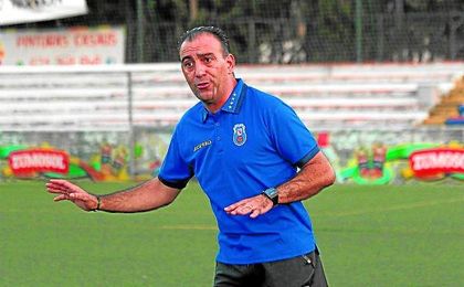 Andrés Millán llega al banquillo del Antonio Puerta para sustituir a Antonio Rueda. Andrés Millán llega al banquillo del Antonio Puerta para sustituir a Antonio Rueda.