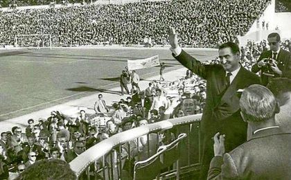 Benito Villamarín fue presidente del Betis de 1955 a 1965. Benito Villamarín fue presidente del Betis de 1955 a 1965.
