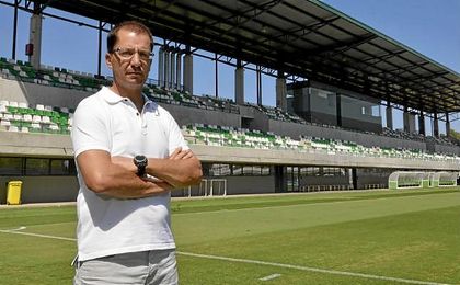 José Juan Romero posa para ESTADIO Deportivo en la ciudad deportiva verdiblanca. José Juan Romero posa para ESTADIO Deportivo en la ciudad deportiva verdiblanca.