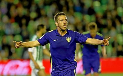 Ignacio Camacho, celebrando un gol con el Málaga CF Ignacio Camacho, celebrando un gol con el Málaga CF