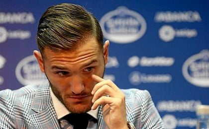Lucas Pérez, emocionado en su despedida Lucas Pérez, emocionado en su despedida
